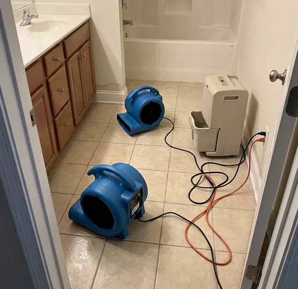 Why Homeowners & Businesses Choose Sandalfoot Cove Water Damage for Flooded Bathroom Services in Sandalfoot Cove, FL?